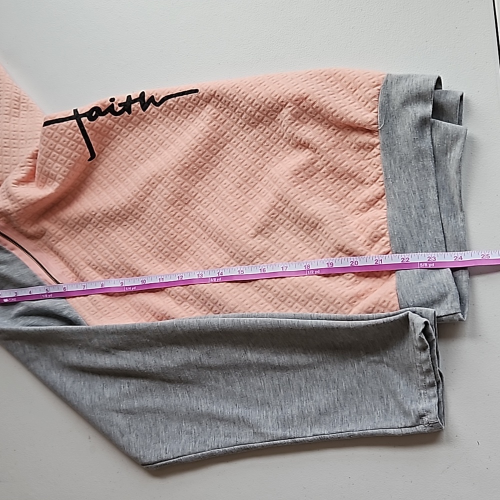 "Faith" hoodie - Picture 11 of 16